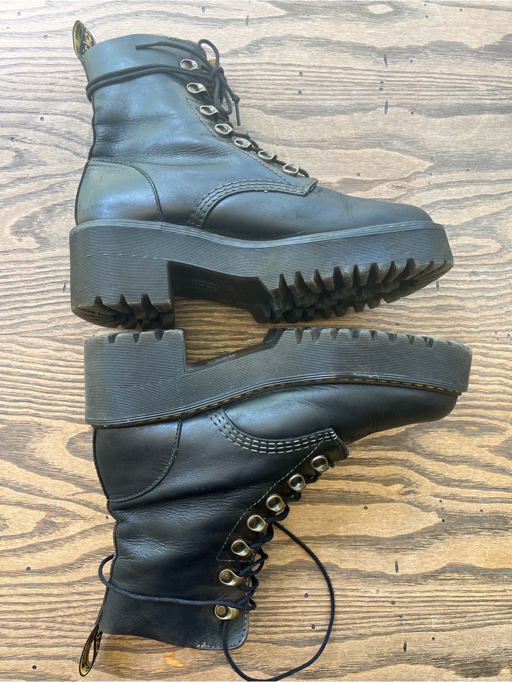 Dr. Martens Leona Black Platform Lace-Up Combat Boots size 8-8.5 - Picture 7 of 12